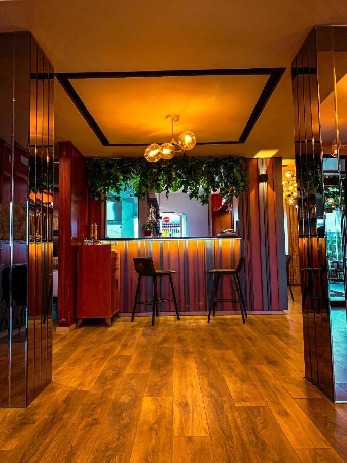 Hotel Driada Gjakova Buitenkant foto