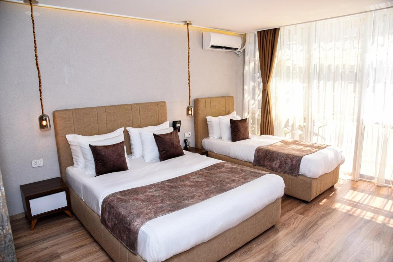 Hotel Driada Gjakova Buitenkant foto