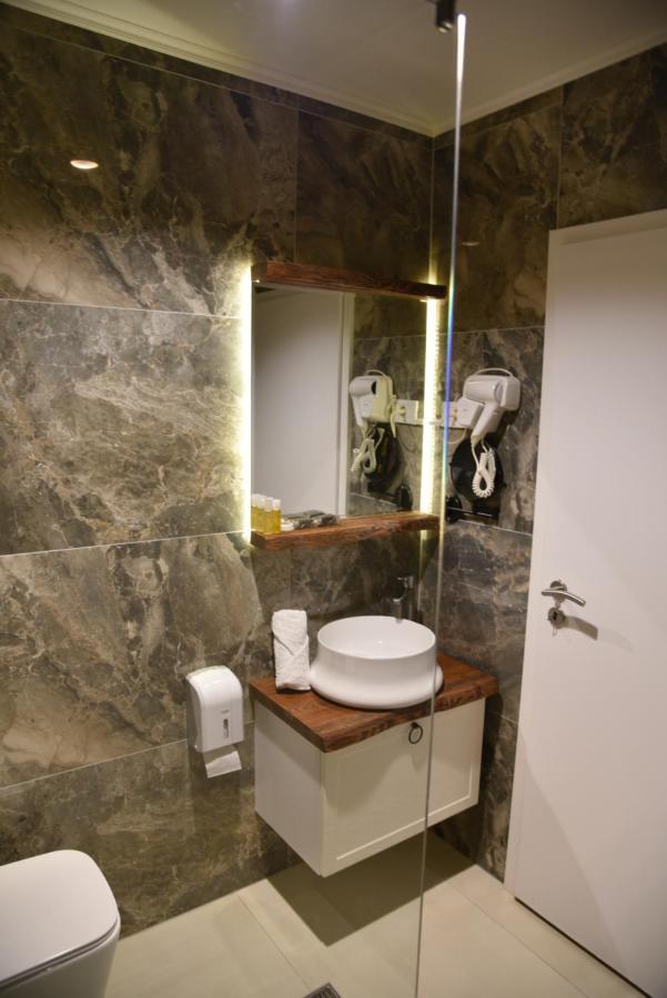 Hotel Driada Gjakova Buitenkant foto