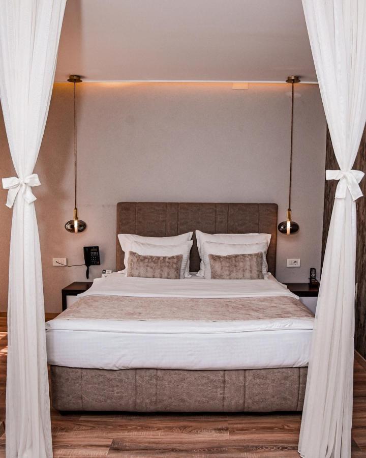 Hotel Driada Gjakova Buitenkant foto