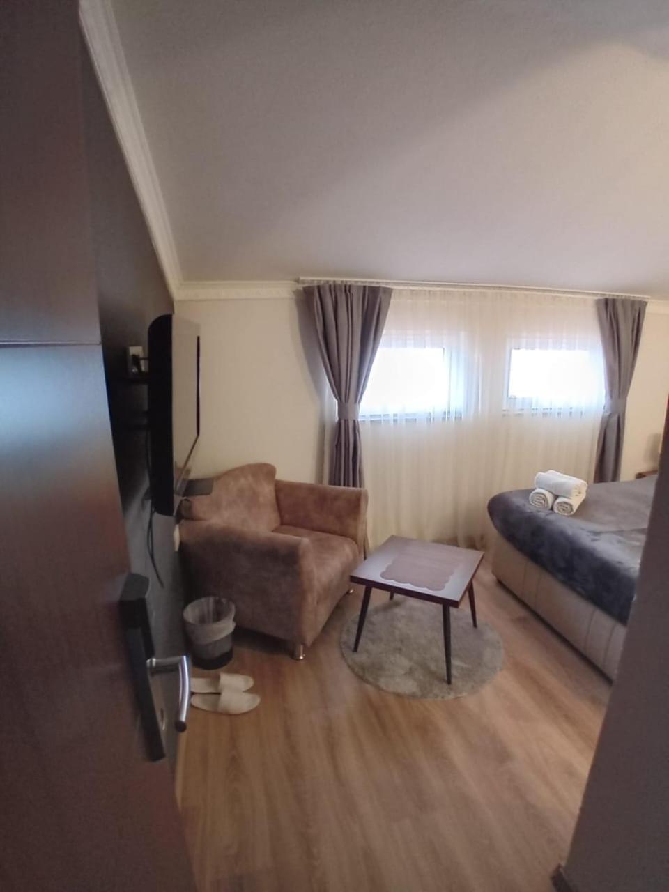 Hotel Driada Gjakova Buitenkant foto