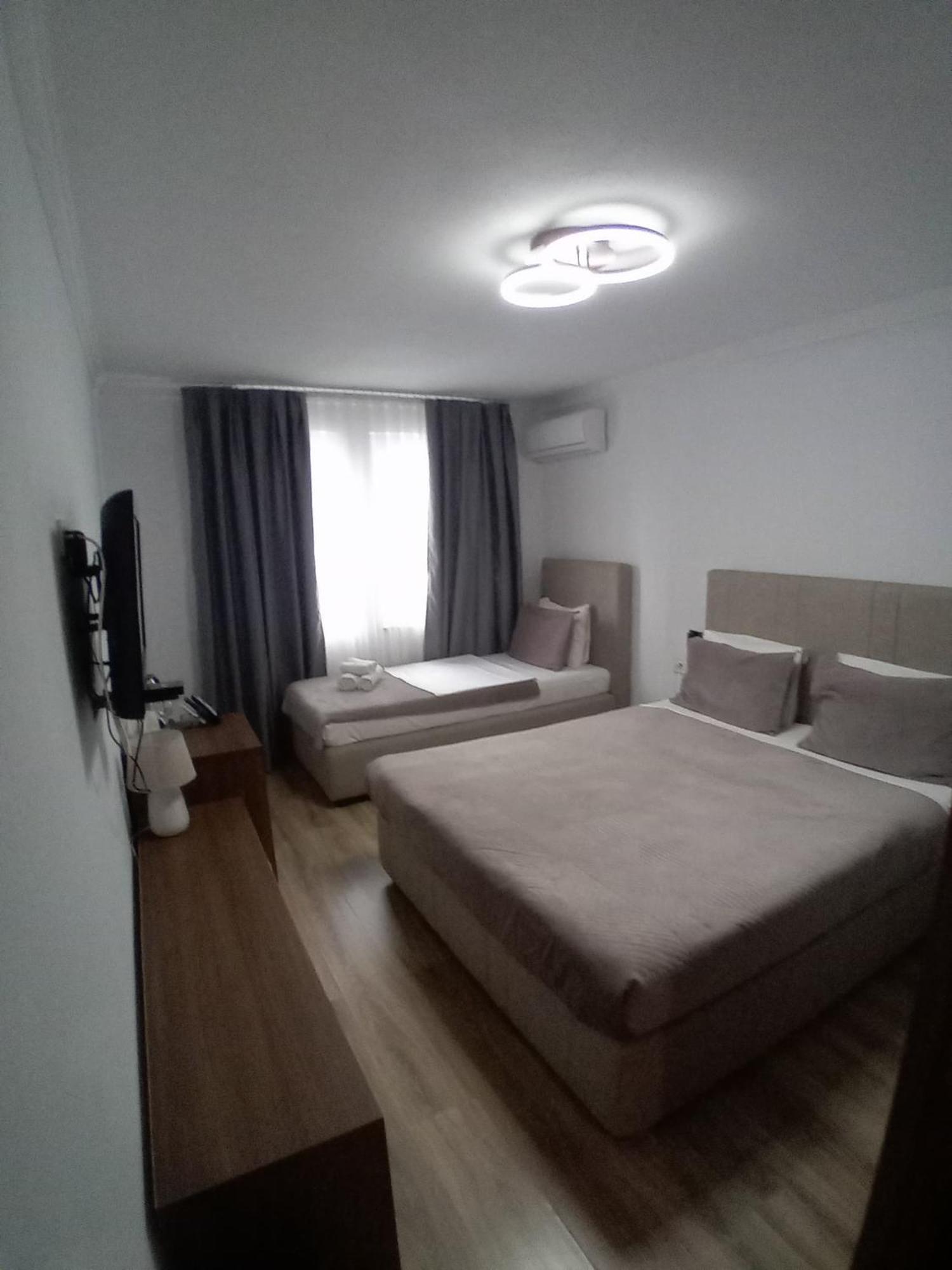 Hotel Driada Gjakova Buitenkant foto