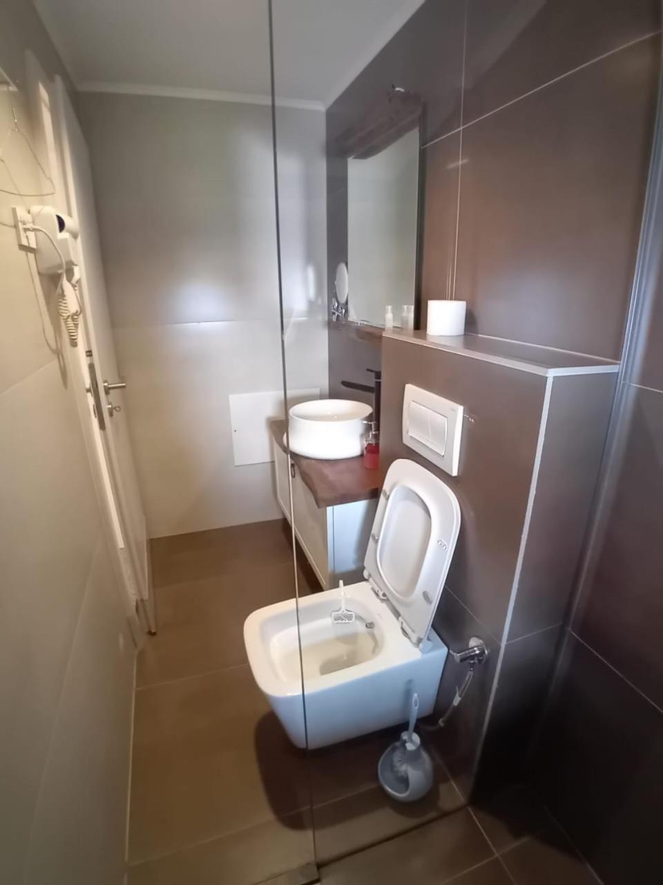 Hotel Driada Gjakova Buitenkant foto