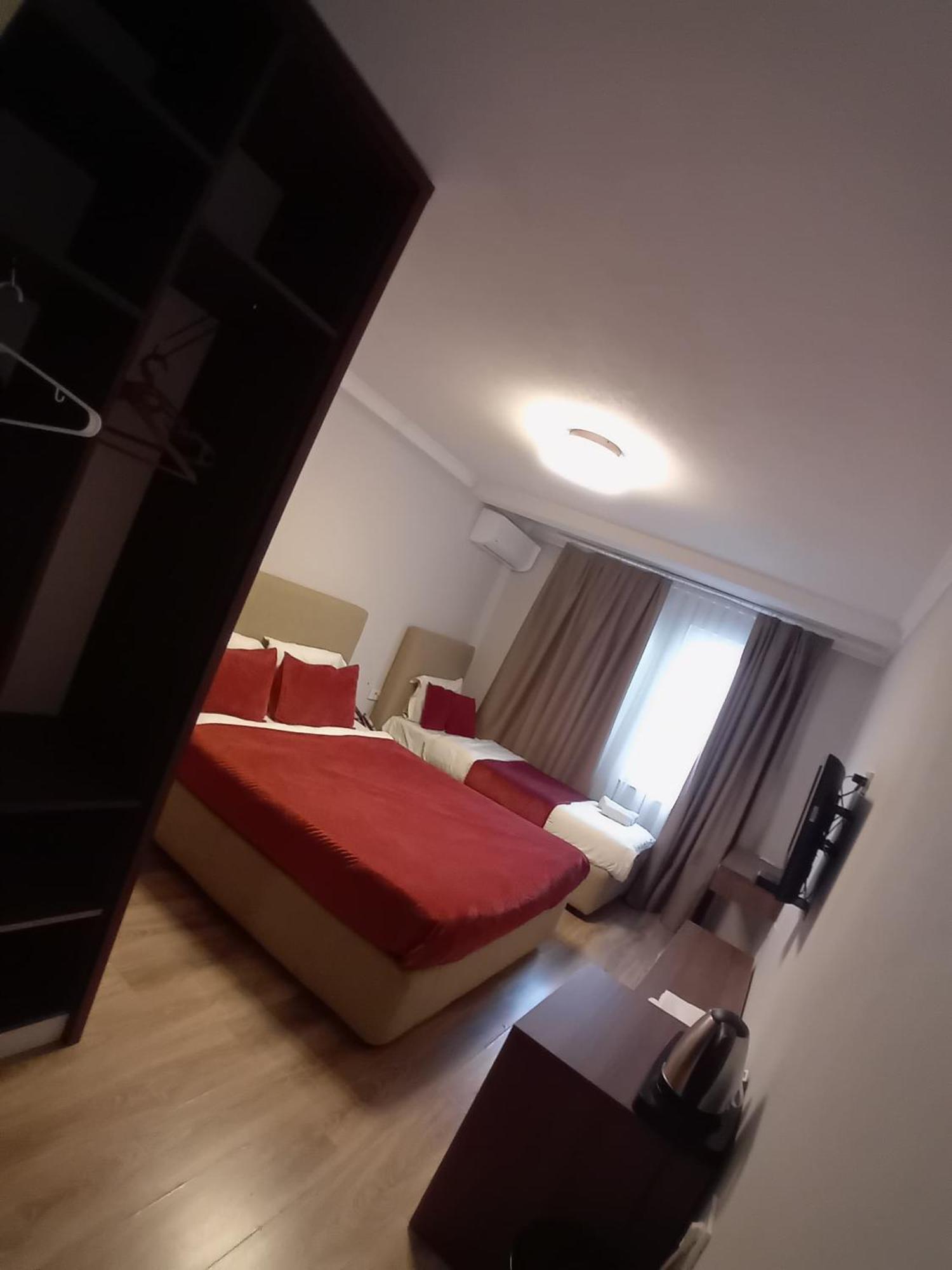 Hotel Driada Gjakova Buitenkant foto